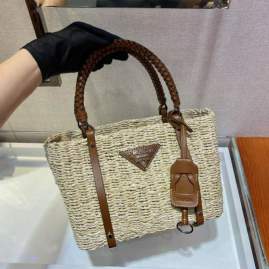 Picture of Prada Handbags _SKUfw172739030fw